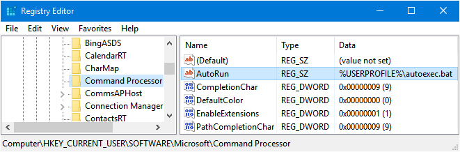 レジストリー・エディターを使い、AutoRunにautoexec.batを仕込んでいる。