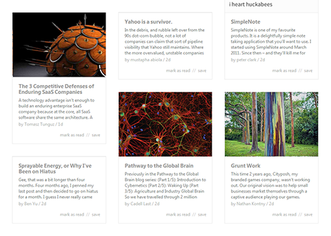 Feedlyのカード・レイアウトで、画像のあるなしにより違う高さで敷き詰められるように戻した状態。